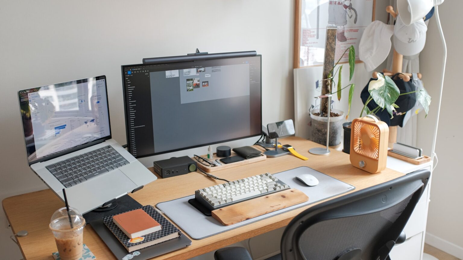 Best External Monitors for Laptops in 2026